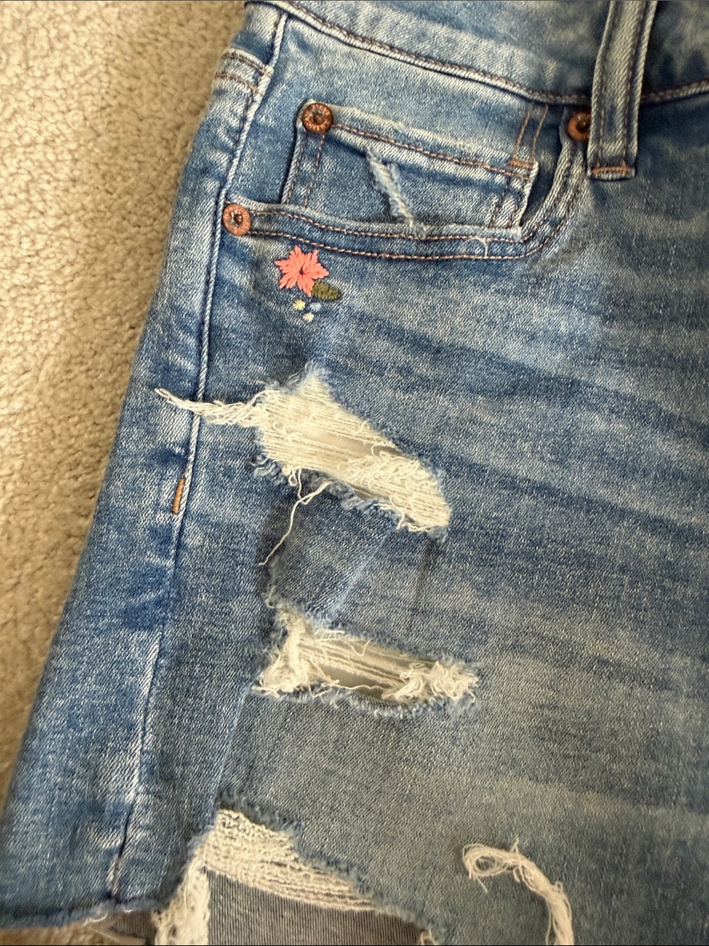 NWT Women’s American Eagle Outfitters Distressed Light Blue Denim Shorts - Picture 6 of 8